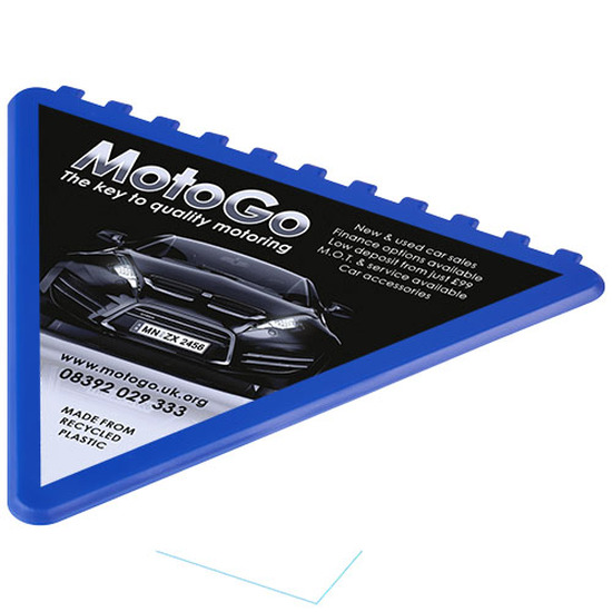 Frosty dreieckiger Eiskratzer aus recyceltem Kunststoff