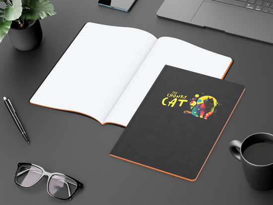 Notizbuch Tablet-Book Farbschnitt Naturkarton-Softcover schwarz, Papierformat/Lineatur DIN A4 / Punktraster, Farbschnitt/Logodruck orange/4farbig