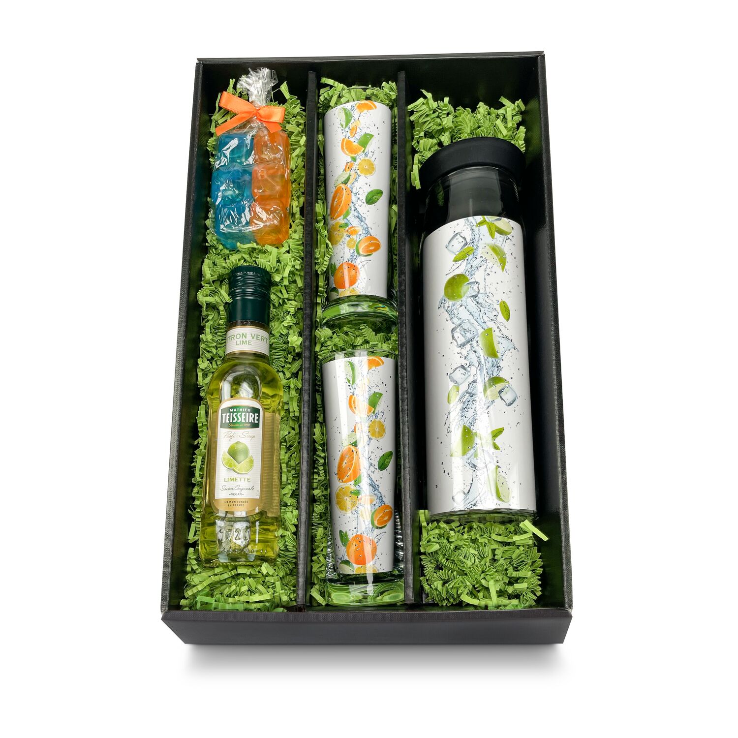 Elegante ROMINOX® Glaskaraffe (1 l) mit 2 passenden Gläsern, 1 Flasche Sirup Limette (0,25 l) & 6 bunten, wiederverwendbaren Eiswürfeln.