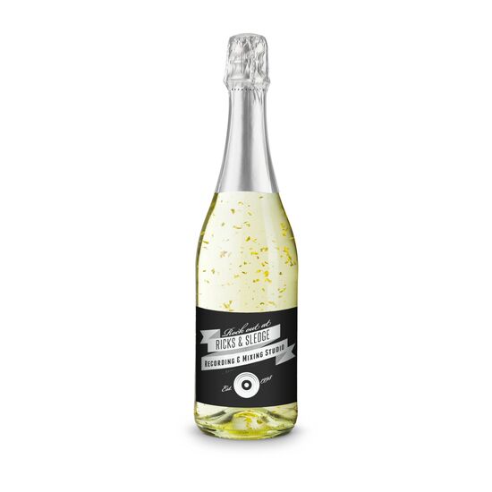 0,75 l aromatisiertes, schaumweinhaltiges Getränk mit lebensmittelechtem Blattgold, Alkohol 11% Vol.