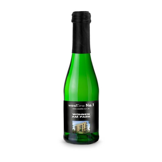 0,2 l klassisches Sekt Cuvée trocken in grüner Flasche mit Schraubverschluss, Alkohol 11% Vol.