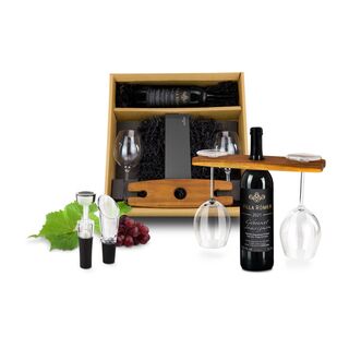 Eine Flasche Cabernet Sauvignon (0,75 l), 2 Rotweingläser, 1 ROMINOX® Weinglashalter aus Holz und dazu 1 ROMINOX® Weinbelüfter-Set