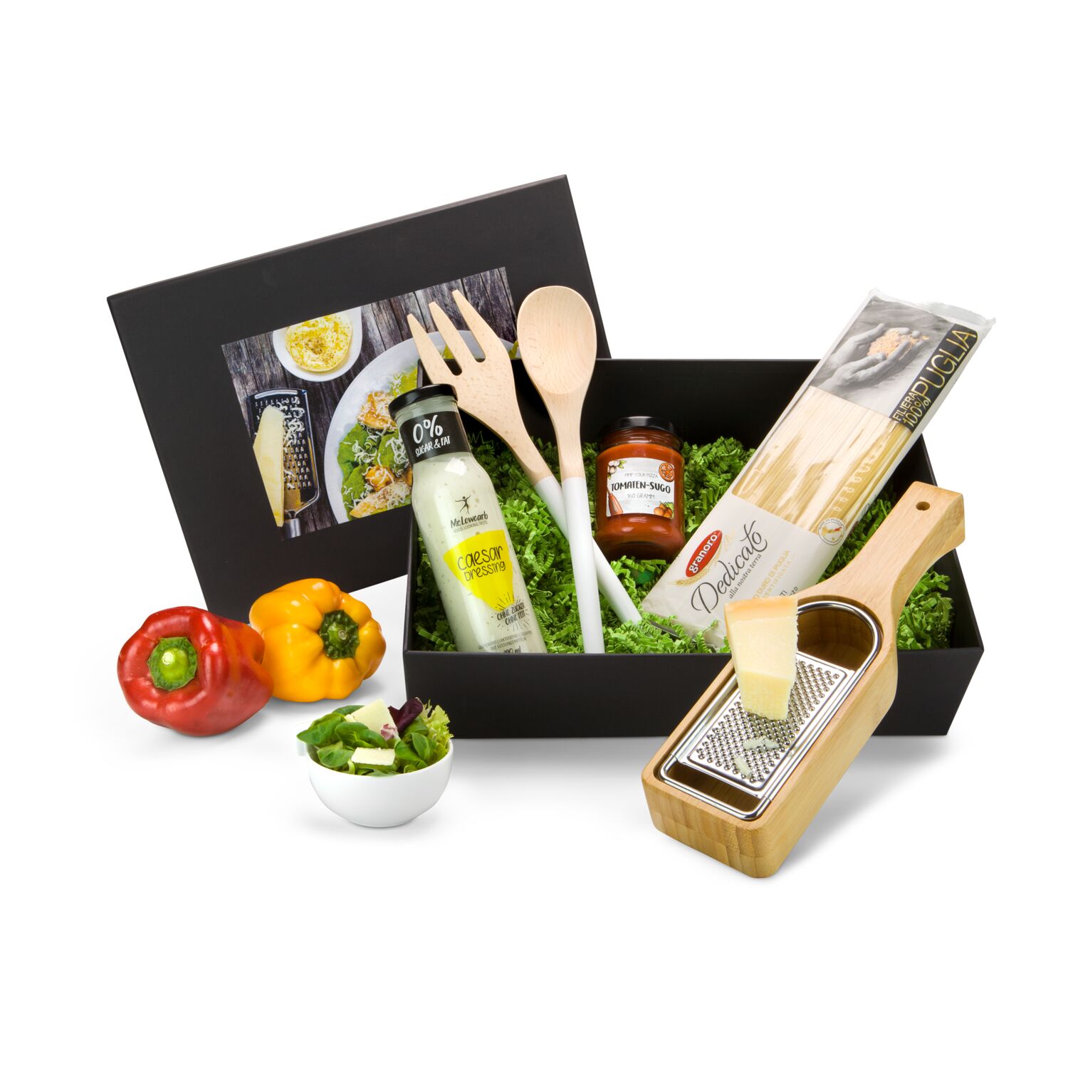 Caesar Dressing (240 ml), ROMINOX® Holz-Salatbesteck, 500 g Spaghetti, ROMINOX® Parmesanreibe und Tomatensoße (160 ml) in Geschenkbox
