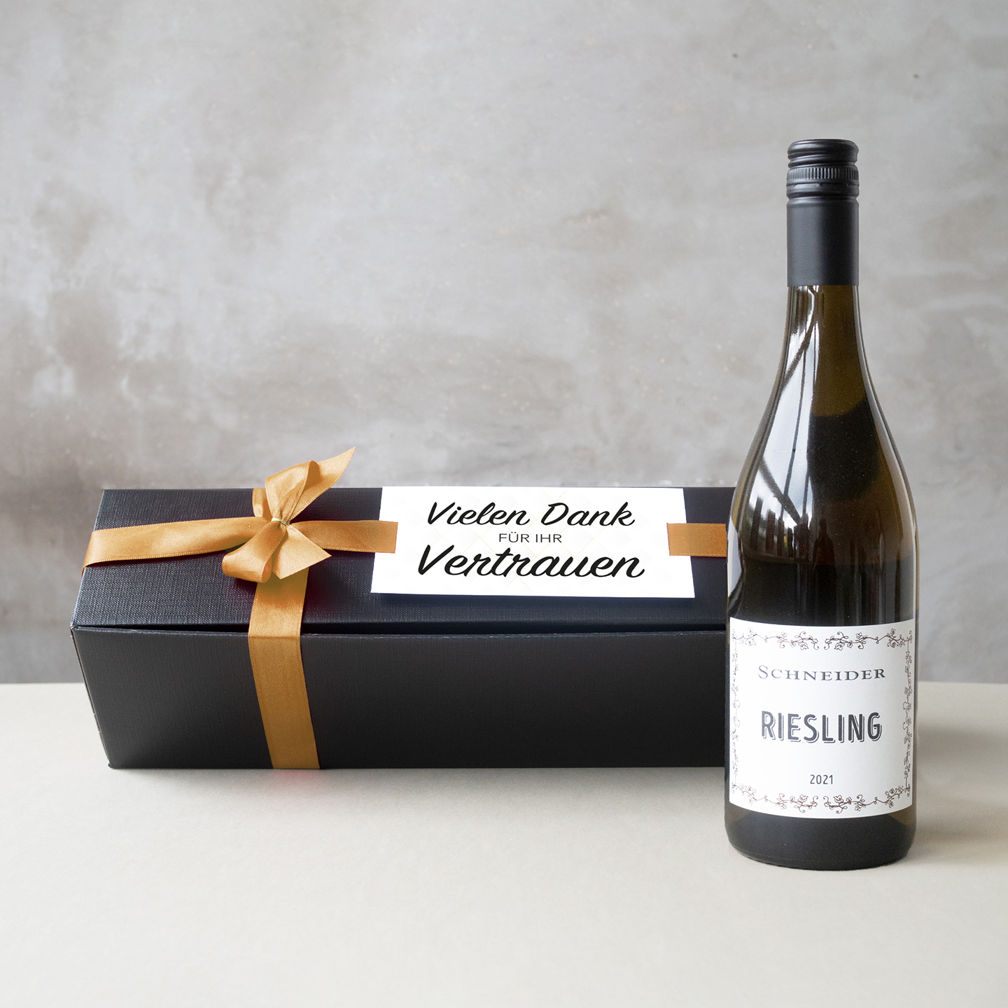 Riesling in edler Geschenkbox 750 g  Goldene Schleife