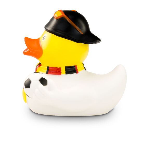 gelbe Werbeente Sandro Stadion mit weißem Trikot, Fanschal in schwarz-rot-gold und Fußball, Größe: ca. 8 cm. Inklusive Quietschventil