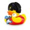 gelbe Badeente Ringo Rockstar mit Lockenkopf, Sonnenbrille, rotem Shirt und E-Gitarre, Größe: ca. 8 cm. Inklusive Quietschventil