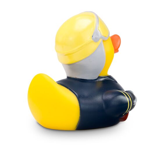 gelbe Werbeente Lars Löschmeister mit Uniform, Helm mit 112 Aufdruck auf dem Visier, Axt und Wasserspritze, Größe: ca. 8 cm. Inklusive Quietschventil