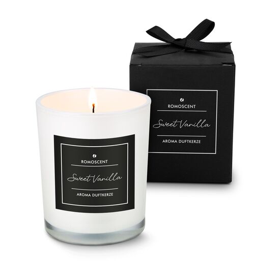 Puristische Aromakerze (160 g) in weißem Glas mit warmem Vanilleduft - verpackt im schwarzen Geschenkkarton mit schwarzer Schleife.