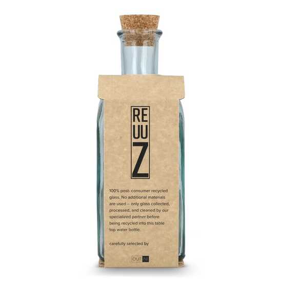InSideOut Square Recycelte Glaswasserflasche ReuuZ mit Korkverschluss 500ml