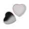 Lippenbalsam  in Flacher metallischer Herzformdose
