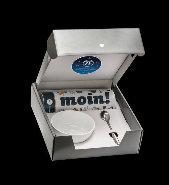 Geschenkbox mit 575g Bio-Müsli, Musli-Schale und Löffel