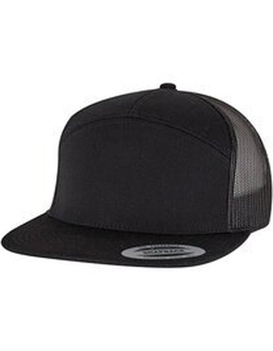 FLEXFIT 7 Panel Classic Trucker Cap
